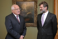 Prezident Václav Klaus (vlevo) přijal ministra vnitra Jana Kubiceho.