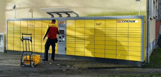 Vyděrač poslal prostřednictvím DHL na různé adresy v Německu přinejmenším dva nebezpečné balíčky. 