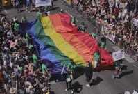 Pochod Gay Pride.
