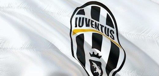 Vlajka fotbalového klubu Juventus.