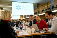 Experti z Národního úřadu pro kybernetickou bezpečnost (NÚKIB) nacvičovali se zástupci nemocnic postup při napadení hackerským útokem, 14. prosince 2022, Brno.